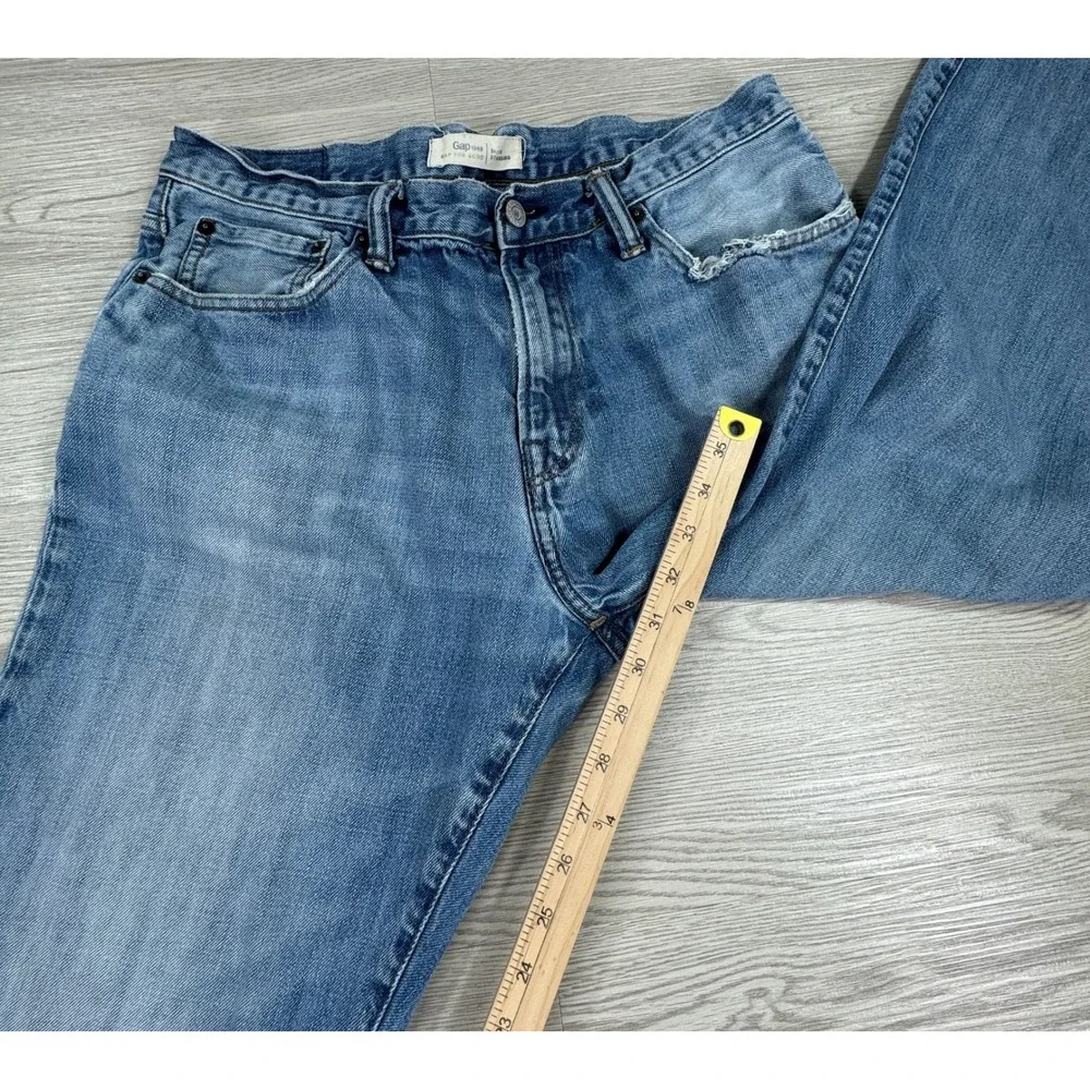 GAP *orders ship